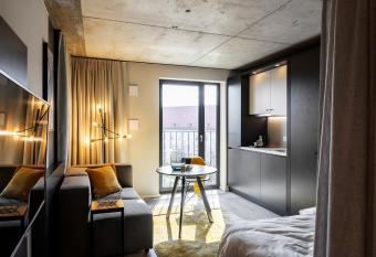 numa I Stark Rooms & Apartments allows 18 year olds to book a room