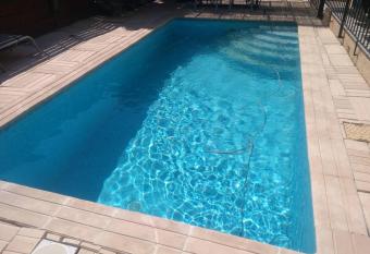 Tr  s confortable studio maison au pied dufaron allows 18 year olds to book a room