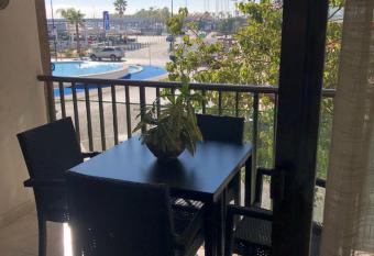 Vista Mar 9 allows 18 year olds to book a room