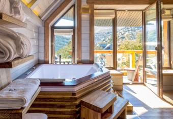 FoRest has Balcony rooms