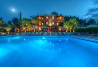 The Palm Garden Andreas Villas Golf has Balcony rooms