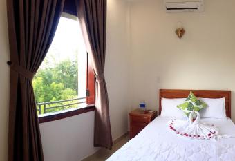 CANH DUONG MOTEL has Balcony rooms