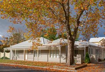 Mews Cottages has Balcony rooms