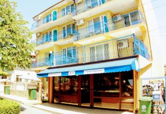 R&G Hotel has Balcony rooms