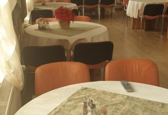 Pensiunea Confort has Balcony rooms