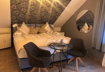 Pension Ottenheide has Balcony rooms