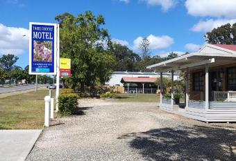 Taree Country Motel allows 18 year olds to book a room