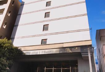 Hotel Route-Inn Kitamatsudo Ekimae has Smoking rooms