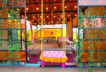 The Hosteller Jaipur allows 18 year olds to book a room