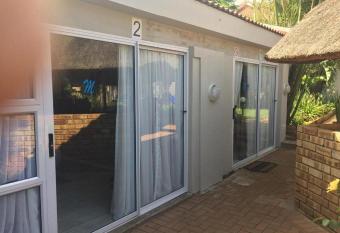 Meraki Upmarket Guesthouse allows 18 year olds to book a room