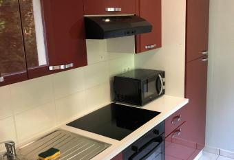 L appart d Eug  nie soci  t   selogerametz com allows 18 year olds to book a room