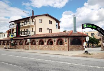 Pensiunea SanMartin has Balcony rooms