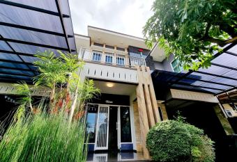 Istana Villa Private Pool has Balcony rooms