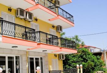 Studios Elena has Balcony rooms