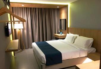 Orange Business Hotel Petaling Jaya allows 18 year olds to book a room