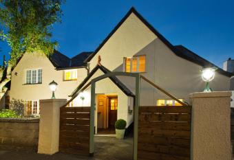 Tinhay Mill allows 18 year olds to book a room