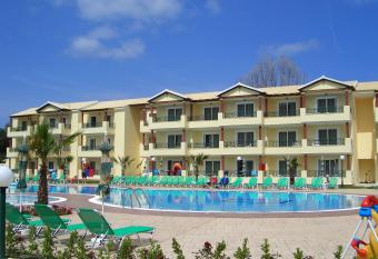 DAMIA HOTEL Apts has Balcony rooms