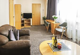 Mini-Hotel Kyivsky   has rooms with a private hot tub