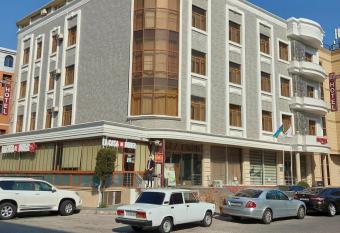 Royal Hotel allows 18 year olds to book a room