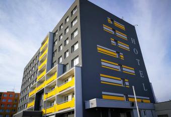 Hotel Terek has Balcony rooms