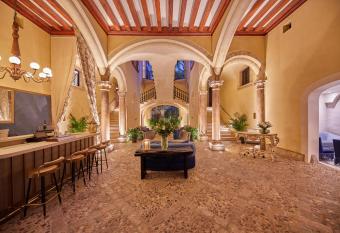 Palacio Can Marqu  s allows 18 year olds to book a room