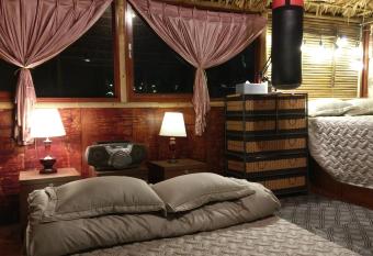 Capsule Hanoi Hostel has Balcony rooms