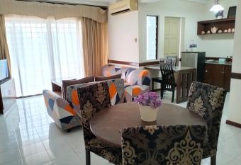 Aliyana D Savoy Condotel A Famosa has Balcony rooms