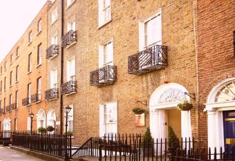 Baggot Court Townhouse allows 18 year olds to book a room