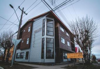 Hotel Hallef allows 18 year olds to book a room