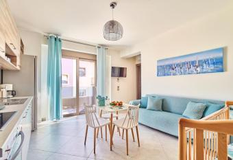 Lydia s Apartments has Balcony rooms