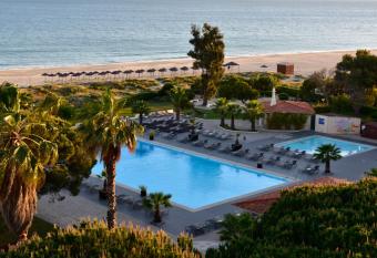 Pestana Alvor Beach Villas Seaside Resort allows 18 year olds to book a room