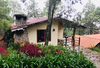 Caba  a DNellys Maryana allows 18 year olds to book a room