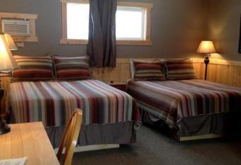Red Lodge Inn allows 18 year olds to book a room