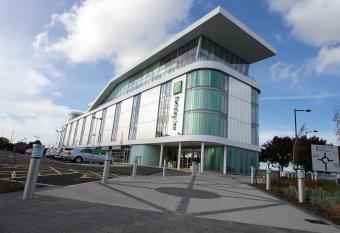 Holiday Inn Southend, an IHG Hotel allows 18 year olds to book a room