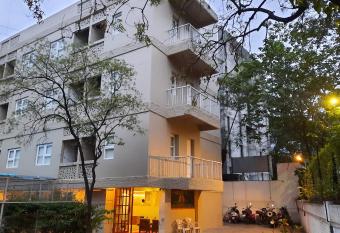 Hotel Bhooshan, Shivajinagar, Pune has Balcony rooms
