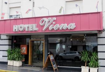 Hotel Viena allows 18 year olds to book a room