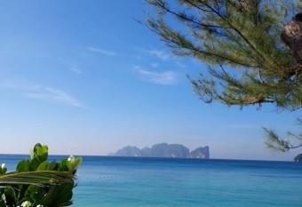 Paradise Pearl Bungalows has Balcony rooms