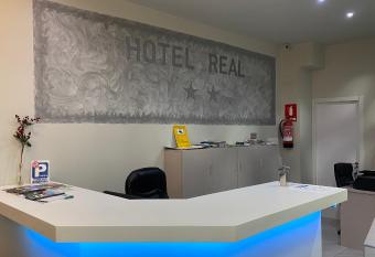 Hotel Real Castellon allows 18 year olds to book a room