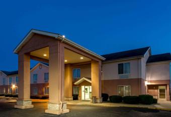 Super 8 by Wyndham Frankfort IN allows 18 year olds to book a room