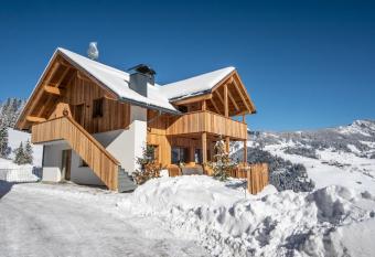 L  ch Picedac has Balcony rooms