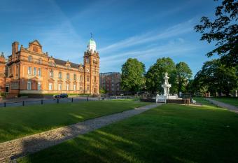 Clayton Hotel Ballsbridge allows 18 year olds to book a room