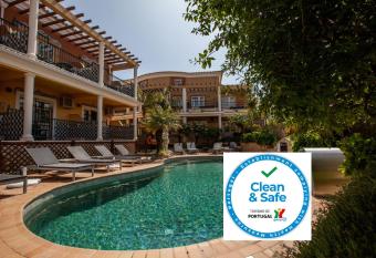 Charming Residence & Guest House Dom Manuel I Adults only allows 18 year olds to book a room