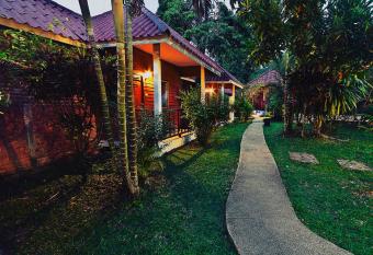 Krathom Khaolak Resort has Balcony rooms