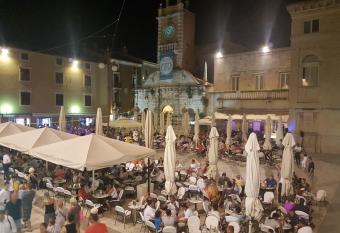 Apartment Agora allows 18 year olds to book a room