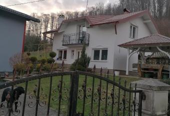 Apartman Lara has Balcony rooms