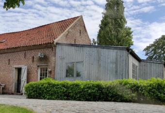 Het Ruytershuys allows 18 year olds to book a room