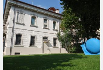 FRich B&B has Balcony rooms