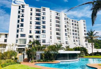 Breakers Resort Apartments has Balcony rooms