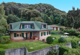 Villa Regina Bella by Casa da Suite has Balcony rooms