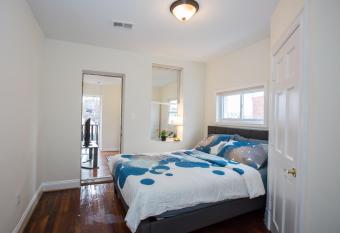 Charming studio - 3 min walk to PETWORTH Metro station; 10 min to Convention Center has Balcony rooms